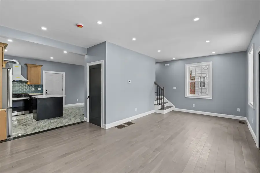 68 Enfield Avenue, Providence, RI 02908 - #3