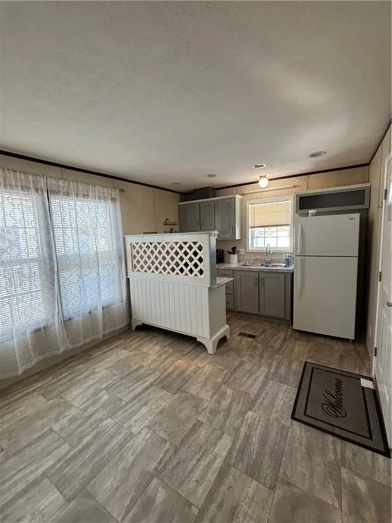 662 Forest Park Parkway, Middletown, RI 02842 - #2