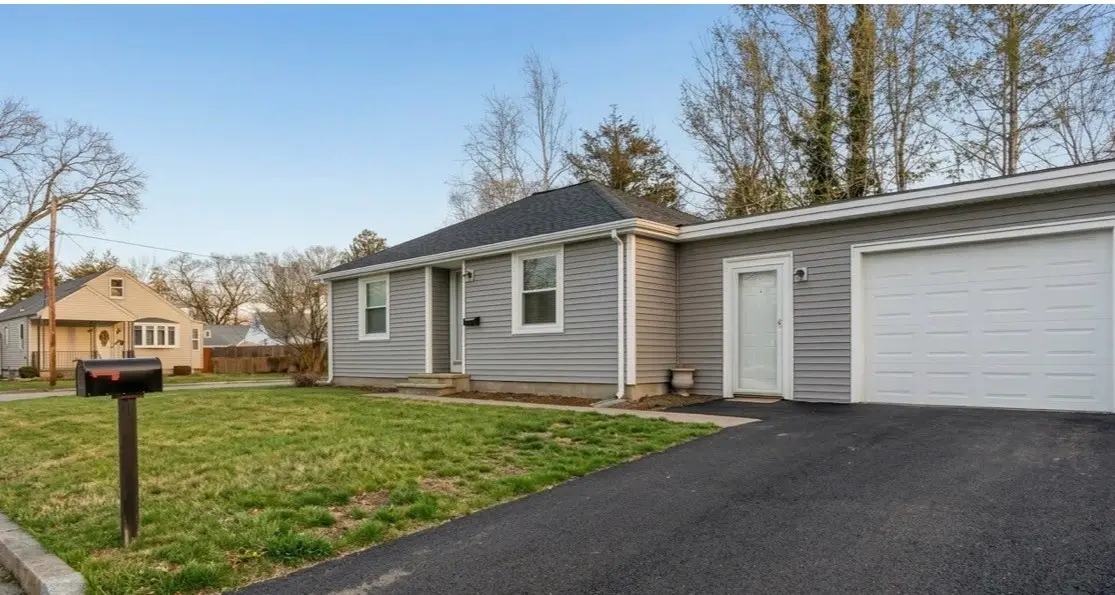 6 Seneca Street, Warwick, RI 02886 - #1