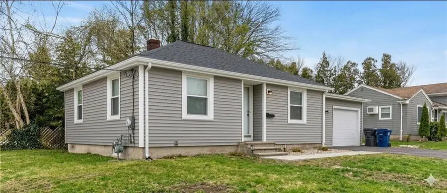 6 Seneca Street, Warwick, RI 02886 - #2