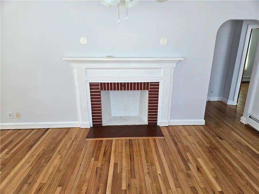 839 Greenwich Avenue, Warwick, RI 02886 - #3