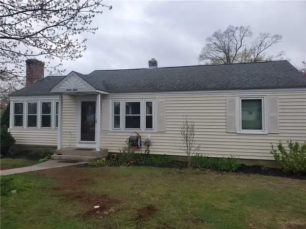 38 Rowe Avenue, Warwick, RI 02889