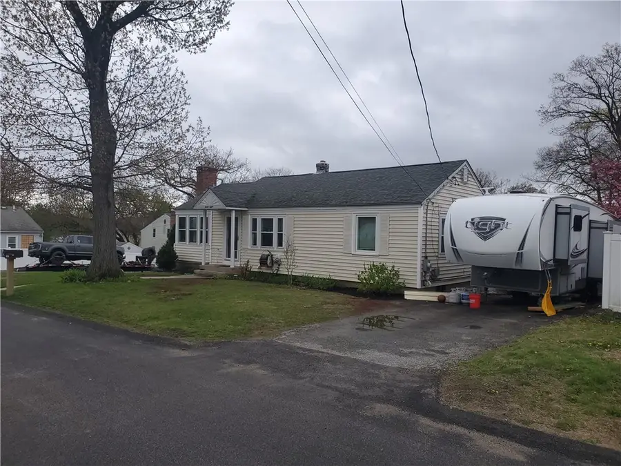 38 Rowe Avenue, Warwick, RI 02889 - #2