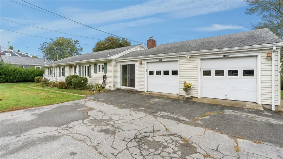 1533 East Main Road, Portsmouth, RI 02871 - #3