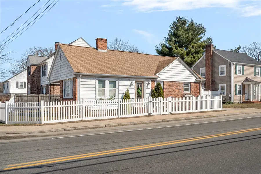 425 Park Avenue, Cranston, RI 02910 - #3