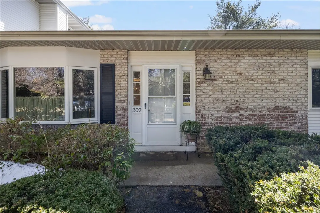 302 Chatham Circle, Warwick, RI 02886 - #1