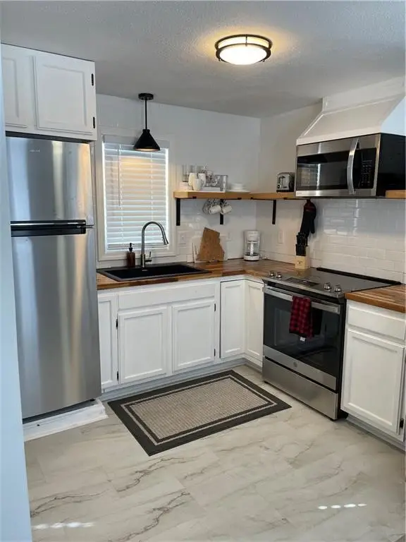 70 Weaver Road, North Kingstown, RI 02852 - #3