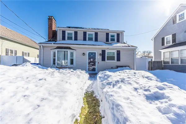 671 Benefit Street, Pawtucket, RI 02861