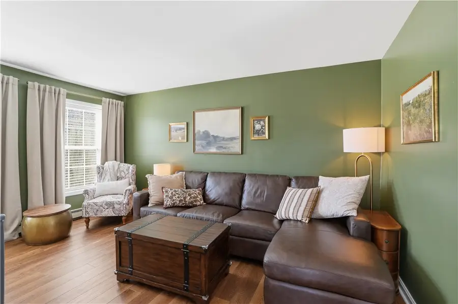 12 Dean Court, Warwick, RI 02889 - #3