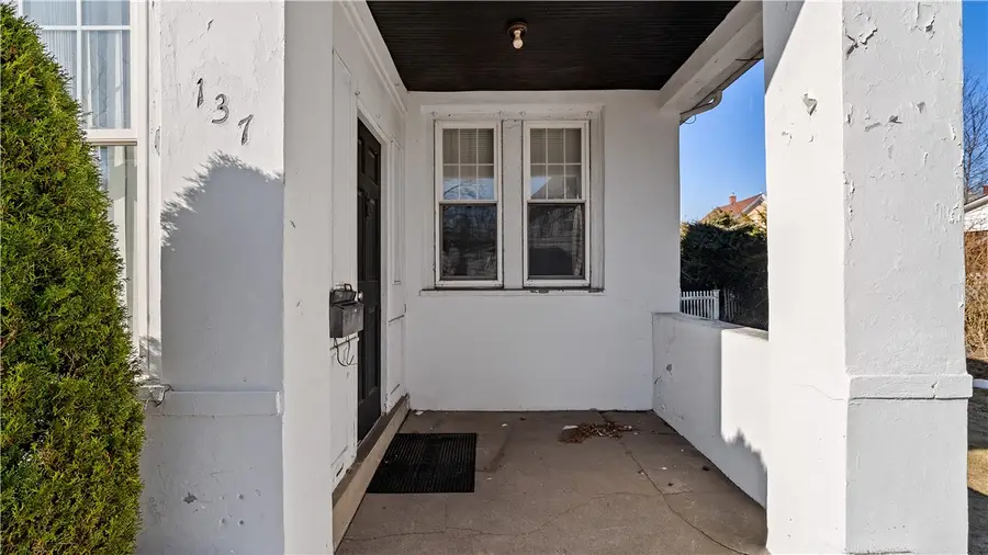 137 Colonial Avenue, Cranston, RI 02910 - #3