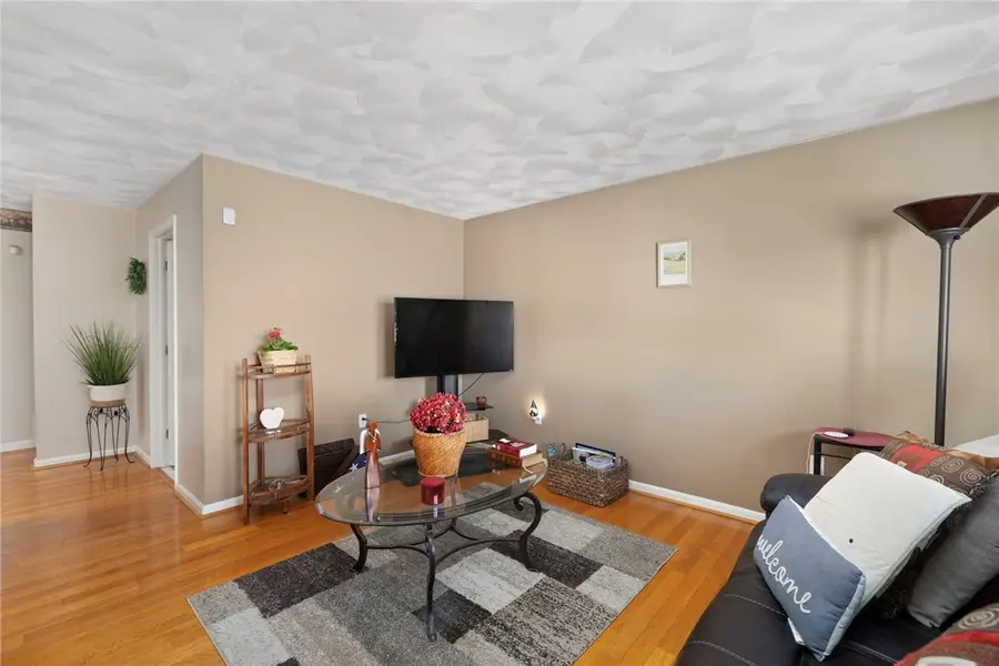 239 Ausdale Road, Cranston, RI 02910 - #3