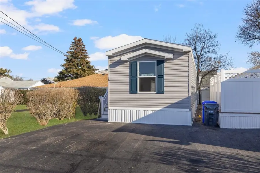 38 Lowell Avenue, Pawtucket, RI 02861 - #3