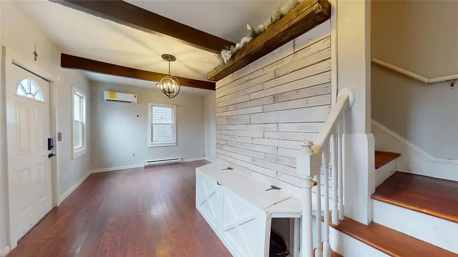 29 Gibbons Avenue, Warwick, RI 02889 - #2