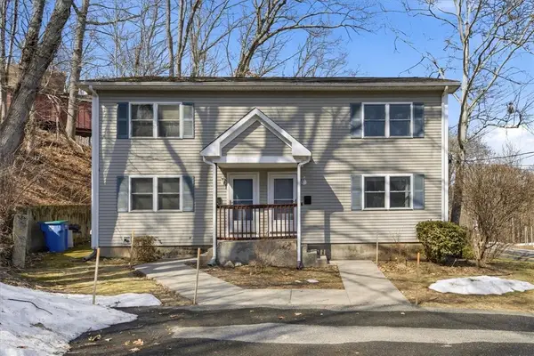 131 New River Road, Lincoln, RI 02838