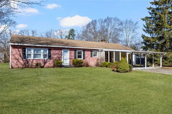 61 High View Drive, Cranston, RI 02921