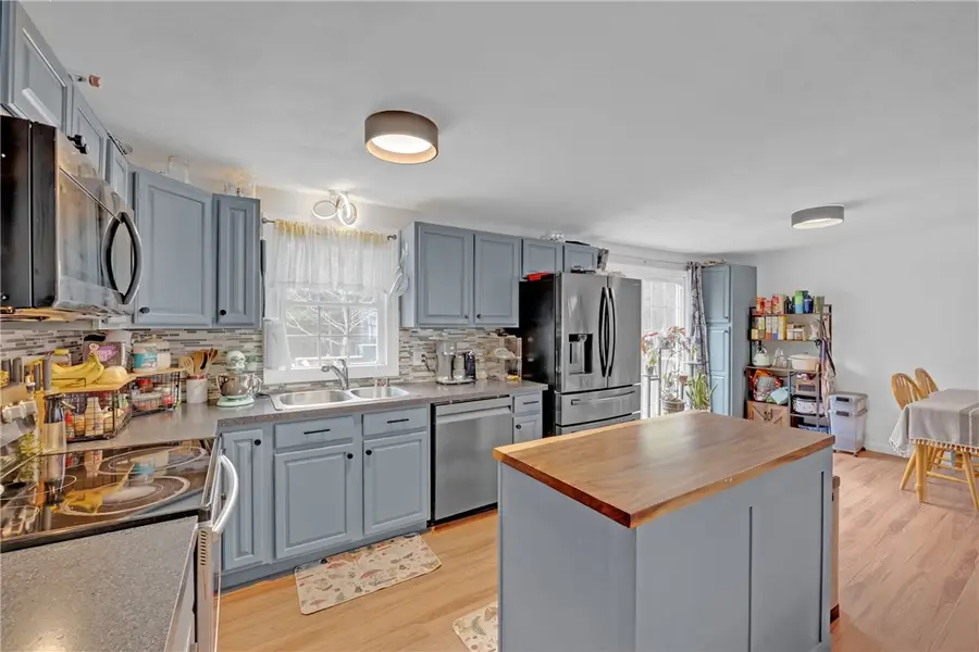 10 Debra Drive, Richmond, RI 02812 - #3