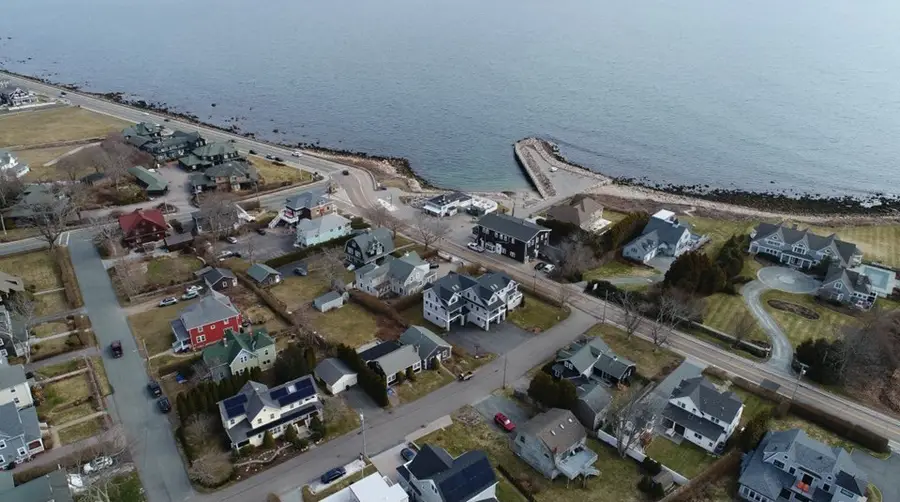 27 Westmoreland Street, Narragansett, RI 02882 - #2