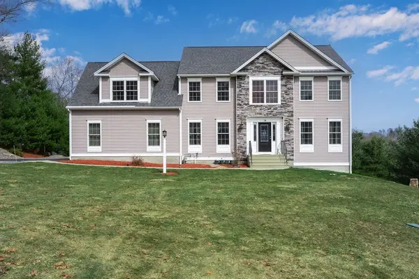 14 Longbrook Drive, Cumberland, RI 02864