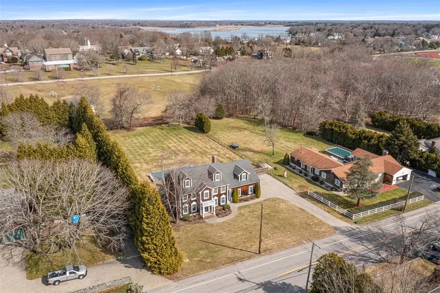 154 Lincoln Avenue, Barrington, RI 02806 - #2