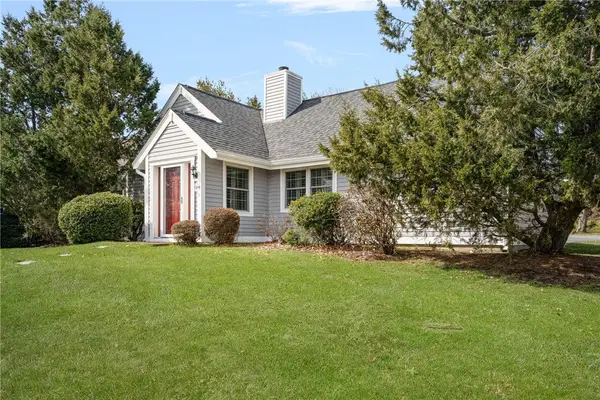 318 Corey Lane #318, Middletown, RI 02842