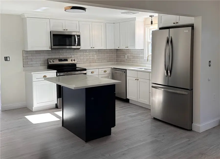 15 Rosedale Drive, Bristol, RI 02809 - #3