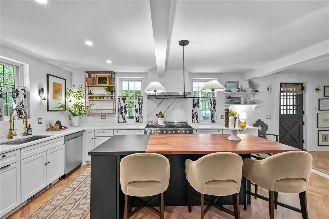 8061 Post Road, North Kingstown, RI 02852 - #1