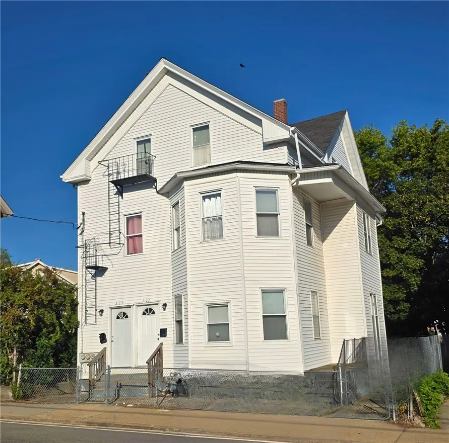207 Pawtucket Avenue, Pawtucket, RI 02860 - #1