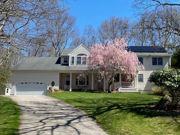 11 Fox Court, South Kingstown, RI 02879