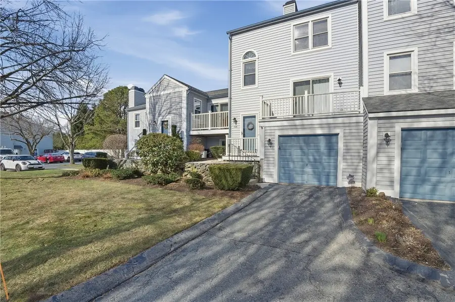 1 Willow Glen Circle #106, Warwick, RI 02889 - #2