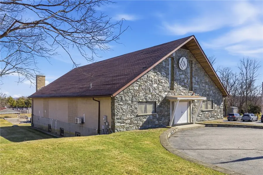 81 Sprague Street, Portsmouth, RI 02871 - #3