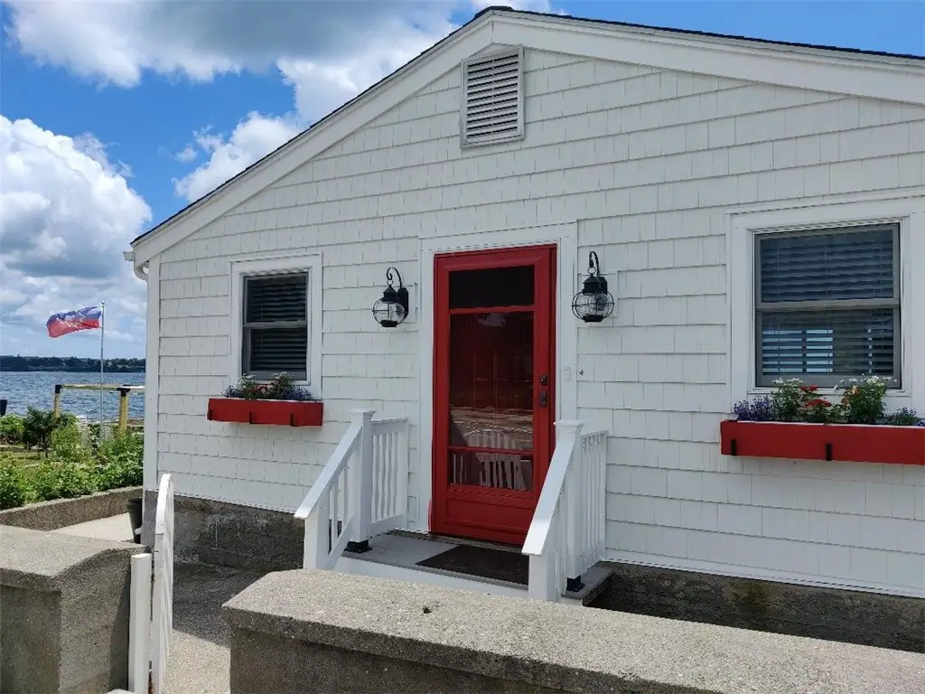 385 Park Avenue, Portsmouth, RI 02871 - #1