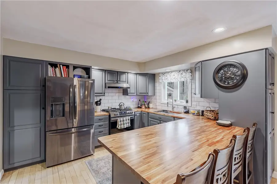 34 Sunset Drive, Richmond, RI 02892 - #3