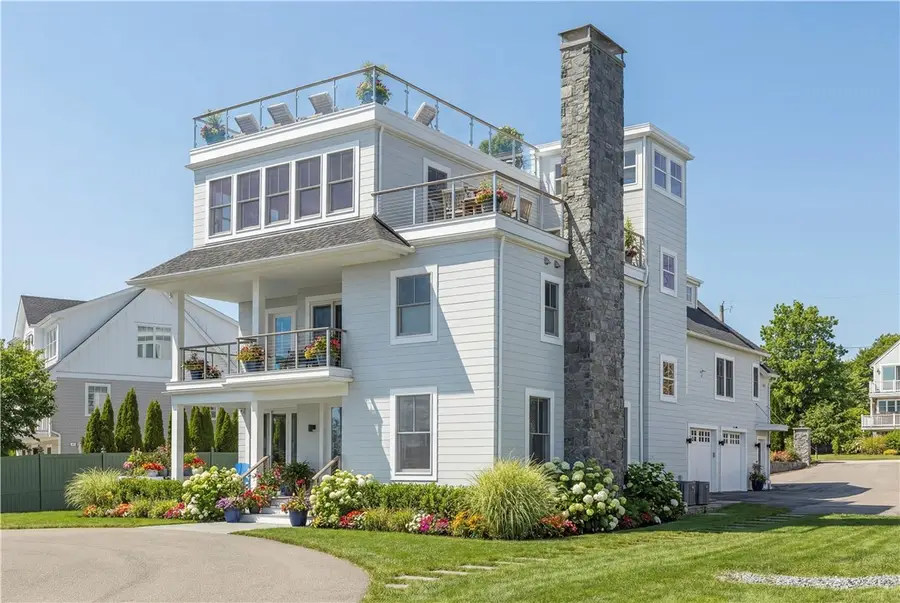 592 Tuckerman Avenue, Middletown, RI 02842 - #2