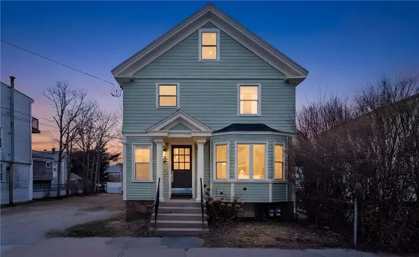 629 Thames Street, Newport, RI 02840