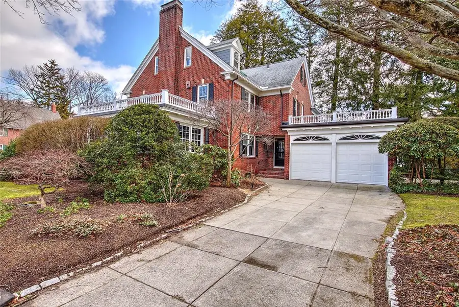 39 Harwich Road, Providence, RI 02906 - #3