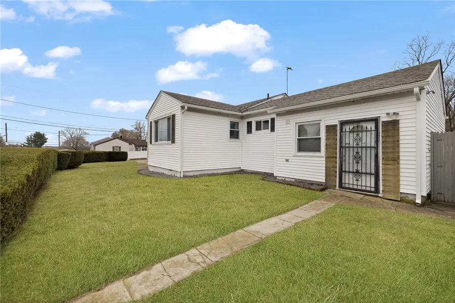 20 Cleveland Street, West Warwick, RI 02893 - #2