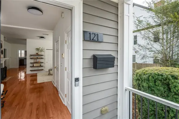 121 Governor Street #1, Providence, RI 02906