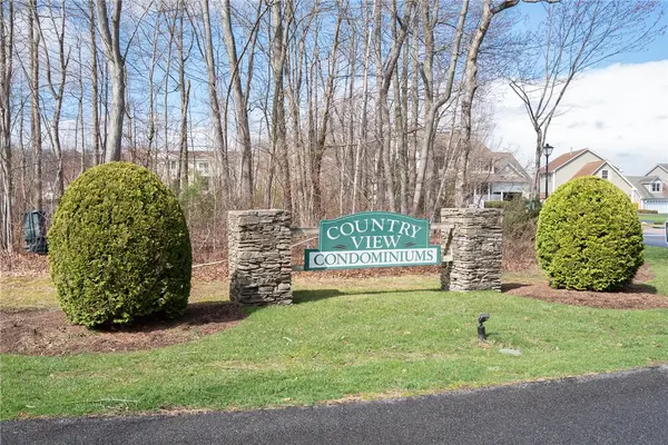 7 Gray Coach Lane #711, Cranston, RI 02921