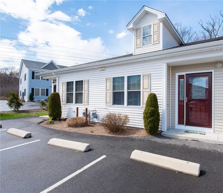 7 Gray Coach Lane #711, Cranston, RI 02921 - #3