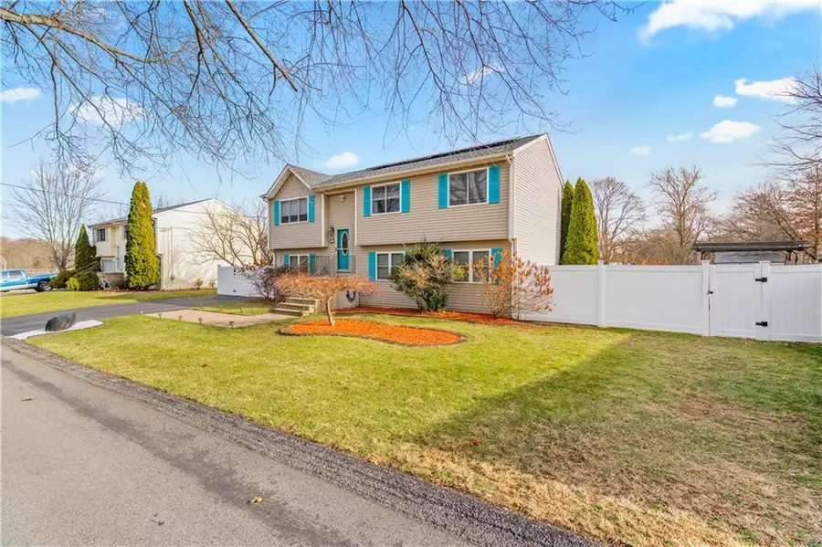 12 Railroad Row, Warwick, RI 02886 - #2