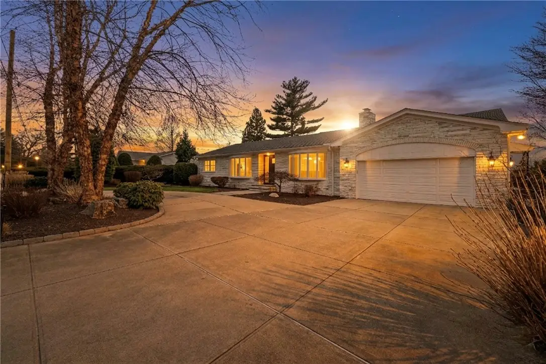 135 Meshanticut Valley Parkway, Cranston, RI 02920 - #1