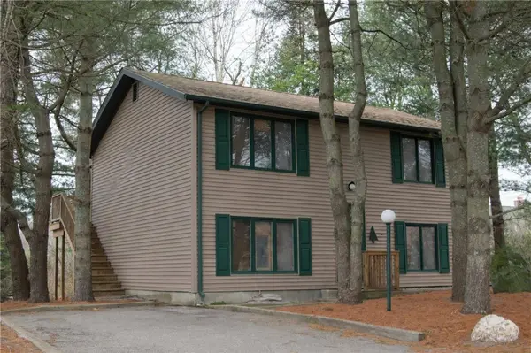 3 Lakeview Drive, Narragansett, RI 02882