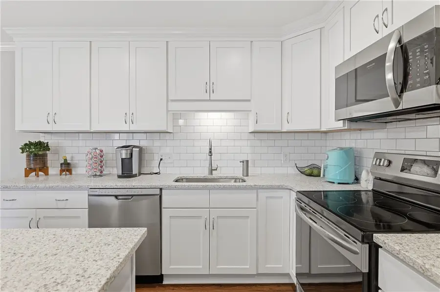 20 Saw Mill Drive #301, North Kingstown, RI 02852 - #3