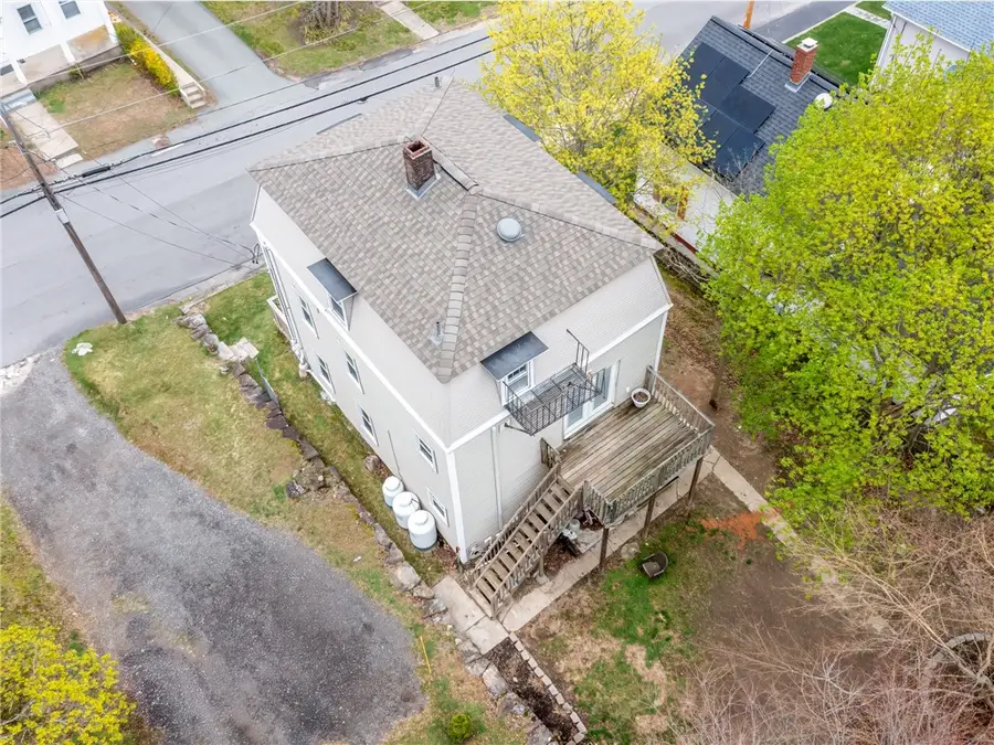 28 Youngs Avenue, West Warwick, RI 02893 - #3