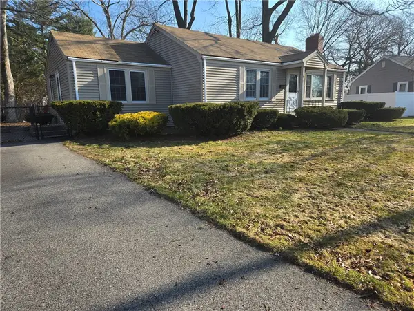 46 Galant Drive, Warwick, RI 02886