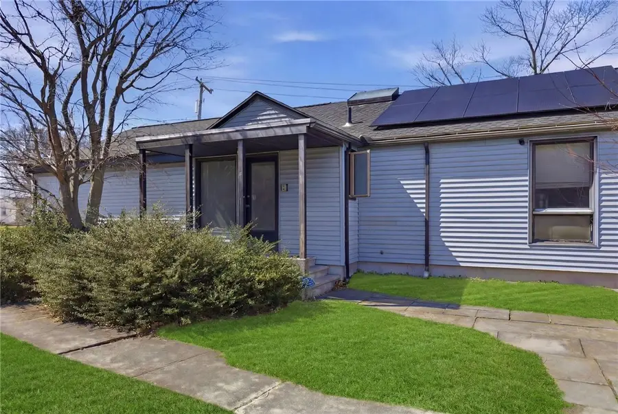 111 Roger Williams Circle, Cranston, RI 02905 - #2