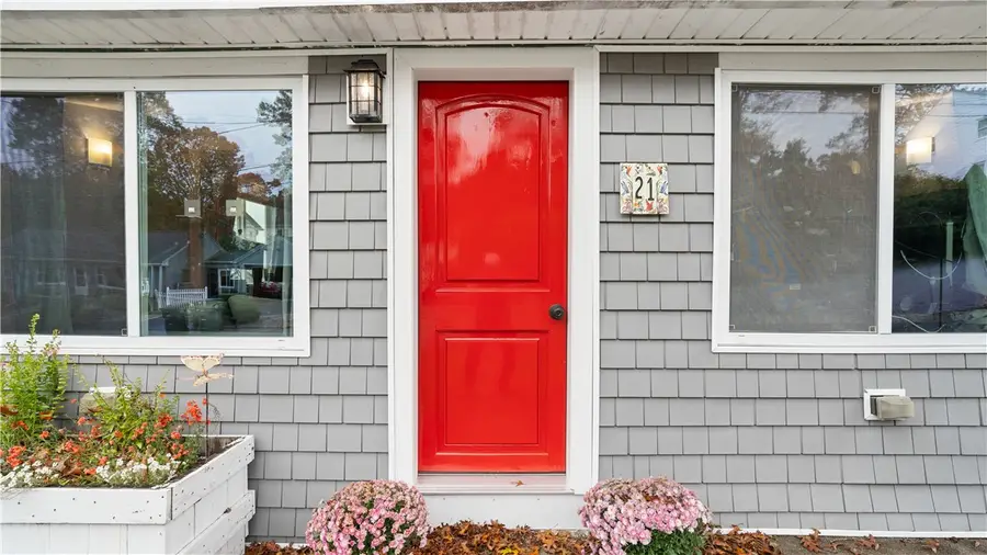 21 Darton Street, Coventry, RI 02816 - #3