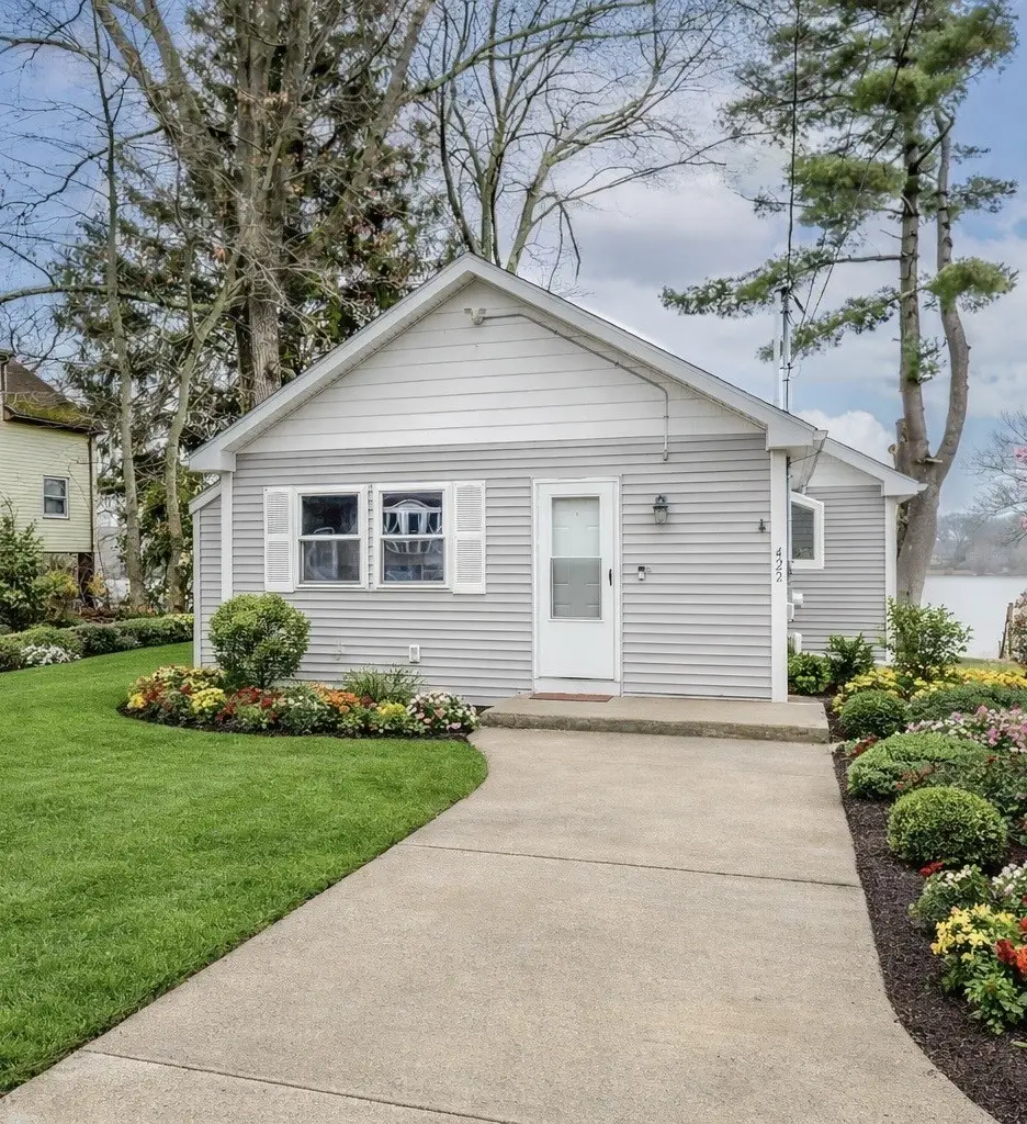 422 Lake Shore Drive, Warwick, RI 02889 - #1