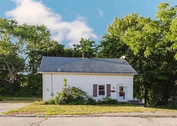 15 Hope Court, West Warwick, RI 02893