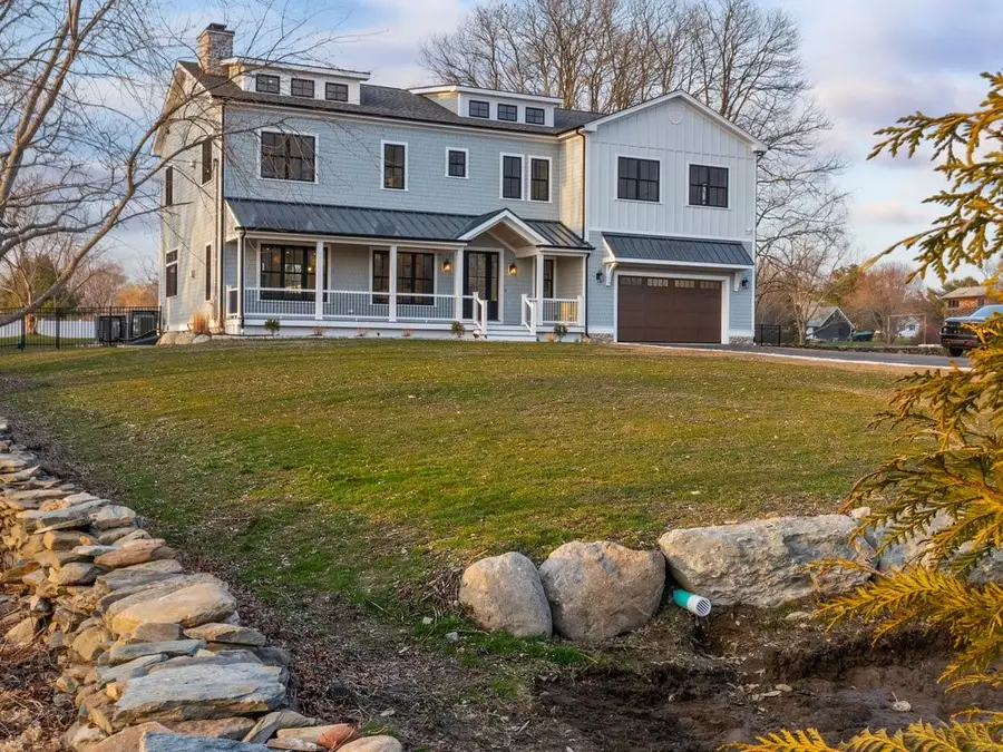 980 Green End Avenue Avenue, Middletown, RI 02842 - #2